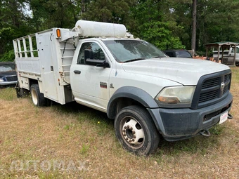 2012 Ram 4500 Cab Chassis ST Regular Cab DRW – miniatura 3