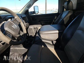2012 Ram 5500 Cab Chassis ST Regular Cab DRW - miniatura 7