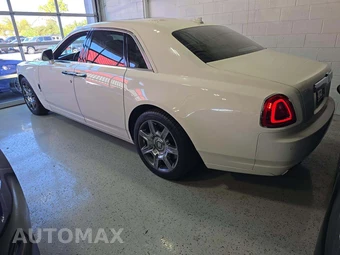 2012 Rolls-Royce Ghost - miniatura 2