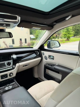 2012 Rolls-Royce Ghost – miniatura 16