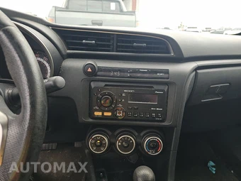2012 Scion tC – miniatura 11