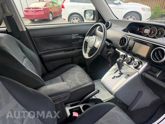 2012 Scion xB – miniatura 40