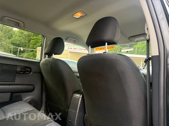 2012 Scion xB – miniatura 50