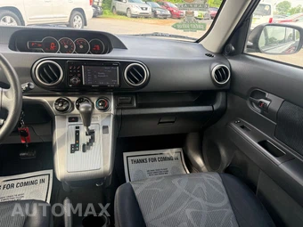 2012 Scion xB – miniatura 53