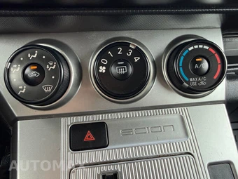 2012 Scion xB – miniatura 89