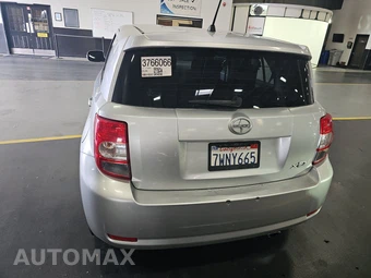 2012 Scion xD – miniatura 5
