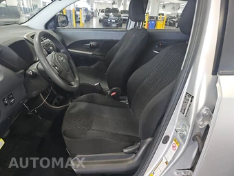 2012 Scion xD – miniatura 7