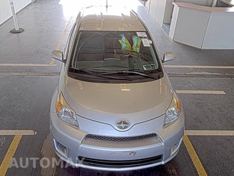 2012 Scion xD - miniatura 2
