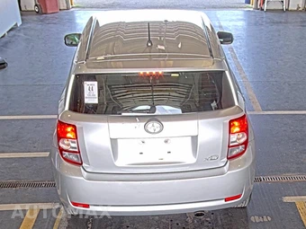 2012 Scion xD - miniatura 5