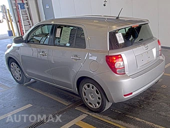 2012 Scion xD - miniatura 6