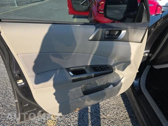 2012 Subaru Forester 2.5X - miniatura 9