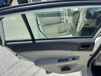 2012 Subaru Impreza 5-Door 2.0i Hatchback - miniatura 22