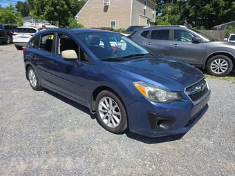 2012 Subaru Impreza 5-Door 2.0i Premium Hatchback - miniatura 4