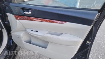 2012 Subaru Legacy 2.5i Limited – miniatura 18
