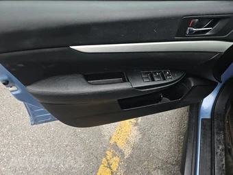 2012 Subaru Outback 2.5i Premium – miniatura 9