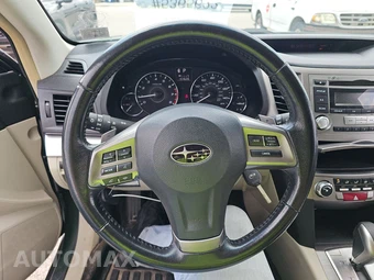 2012 Subaru Outback 2.5i Premium – miniatura 10