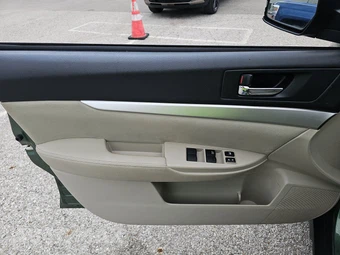 2012 Subaru Outback 2.5i Premium – miniatura 9