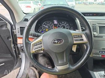 2012 Subaru Outback 3.6R Limited – miniatura 10