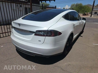2012 Tesla Model S – miniatura 3