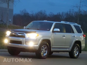 2012 Toyota 4Runner SR5 - miniatura 2