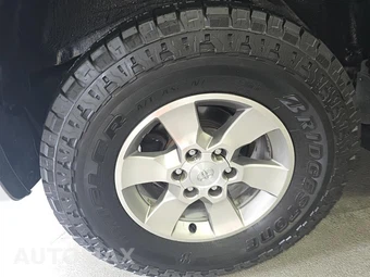 2012 Toyota 4Runner SR5 – miniatura 10