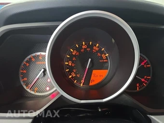 2012 Toyota 4Runner SR5 – miniatura 15