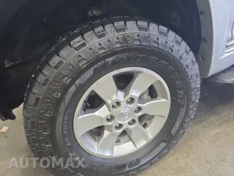 2012 Toyota 4Runner SR5 – miniatura 8