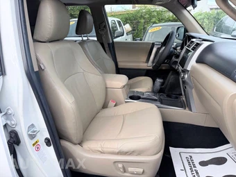 2012 Toyota 4Runner SR5 - miniatura 11
