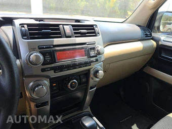2012 Toyota 4Runner SR5 - miniatura 10