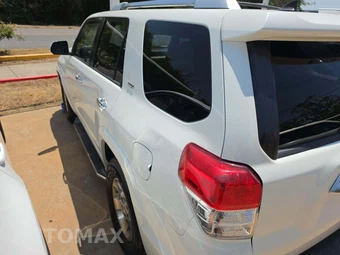 2012 Toyota 4Runner SR5 - miniatura 2