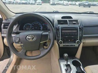 2012 Toyota Camry Hybrid LE - miniatura 11