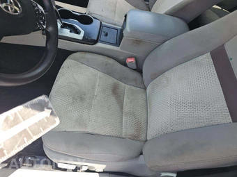 2012 Toyota Camry LE – miniatura 20