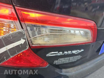 2012 Toyota Camry LE – miniatura 28