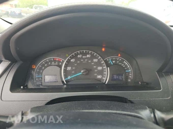 2012 Toyota Camry LE – miniatura 6