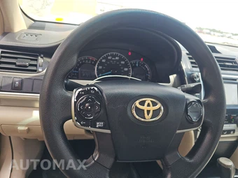 2012 Toyota Camry LE – miniatura 10