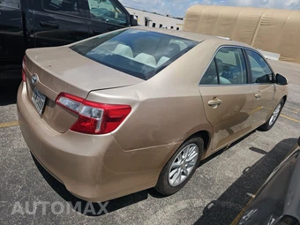 2012 Toyota Camry LE – miniatura 4