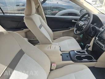 2012 Toyota Camry LE – miniatura 8