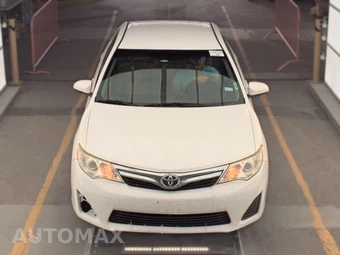 2012 Toyota Camry LE – miniatura 2