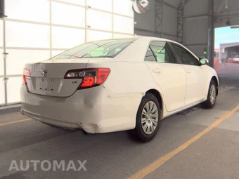 2012 Toyota Camry LE – miniatura 5