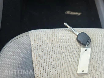 2012 Toyota Camry LE - miniatura 21