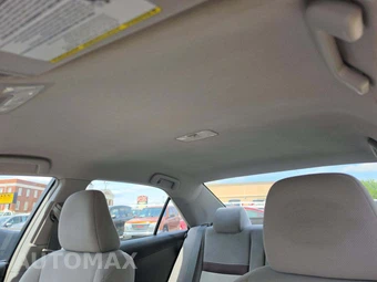2012 Toyota Camry LE – miniatura 11
