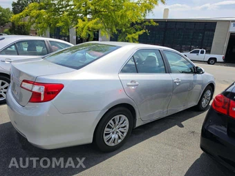 2012 Toyota Camry LE – miniatura 4