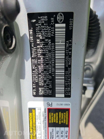 2012 Toyota Camry LE – miniatura 5