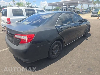 2012 Toyota Camry LE - miniatura 4