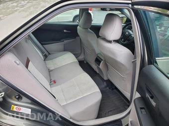 2012 Toyota Camry LE - miniatura 12
