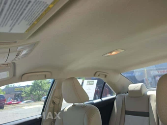 2012 Toyota Camry LE – miniatura 11