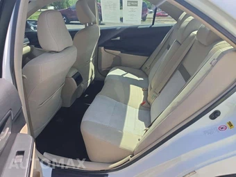 2012 Toyota Camry LE – miniatura 13