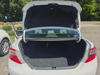 2012 Toyota Camry LE – miniatura 14