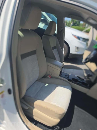2012 Toyota Camry LE – miniatura 18