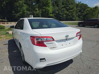 2012 Toyota Camry LE – miniatura 2